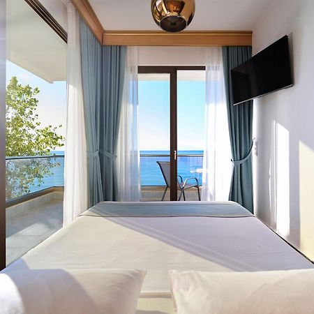 Evlogia Hotel Seafront And Anex By Greek Pride Фурка Екстериор снимка